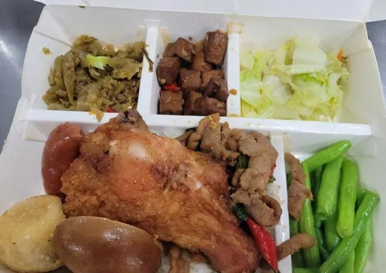 太可惡了！謊稱海軍班長訂180份便當遭識破　老闆忍痛賤賣望警揪惡徒