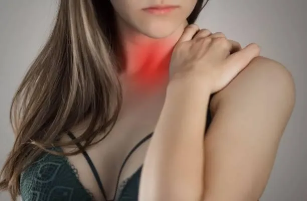 沒愛愛！18歲正妹「聲帶長菜花」吃藥打針也無效　感染原因驚曝光！