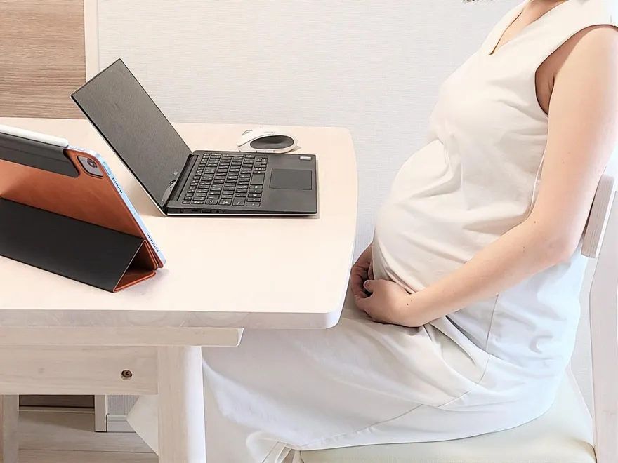 40歲女未懷孕肚子腫漲像籃球　醫一看指「硬硬的是肌瘤必須手術」