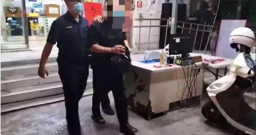 酒醉男心在淌血！新北五金老闆好心借廠沒好報　「牙起來」水果刀刺胸…他死了