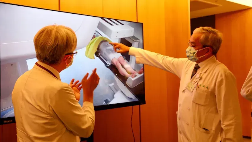 「重粒子」堪稱是生技核彈級武器！精準鎖定癌細胞　免開刀治療4次「腫瘤完全消失」