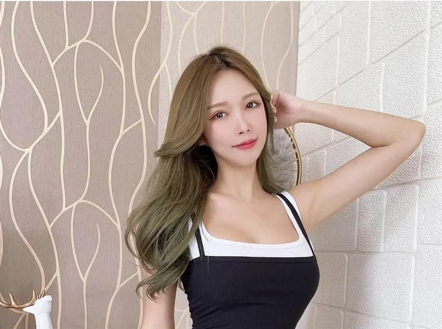 陣容堅強！大馬「飛機杯女神」加入SWAG　對尬台灣女輔導長