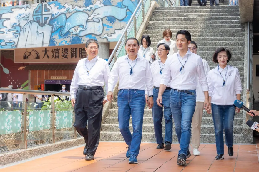 「郭台銘被拒絕」　《彭博》搶先披露國民黨徵召侯友宜！2大決勝關鍵曝光