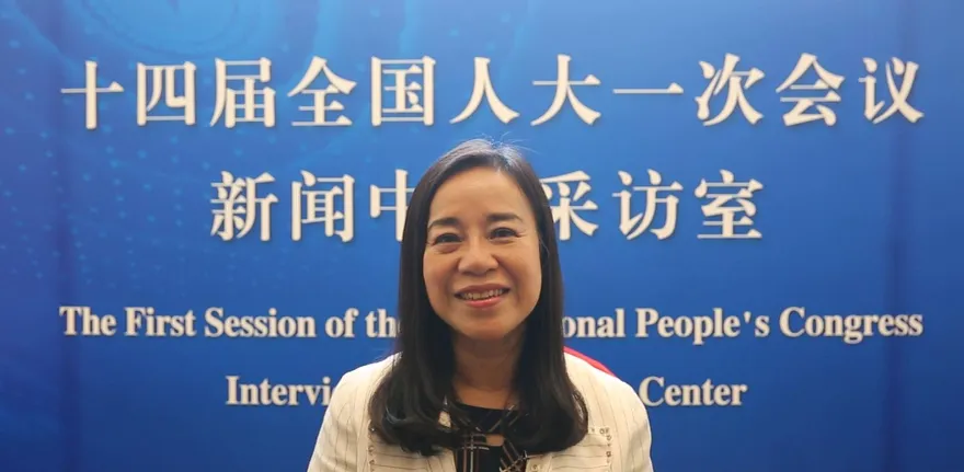 「台灣女孩」凌友詩任中共人大代表　陸委會再開罰50萬元