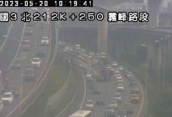 快訊/國3南下211.9公里霧峰段2車追撞　回堵車流超過1公里