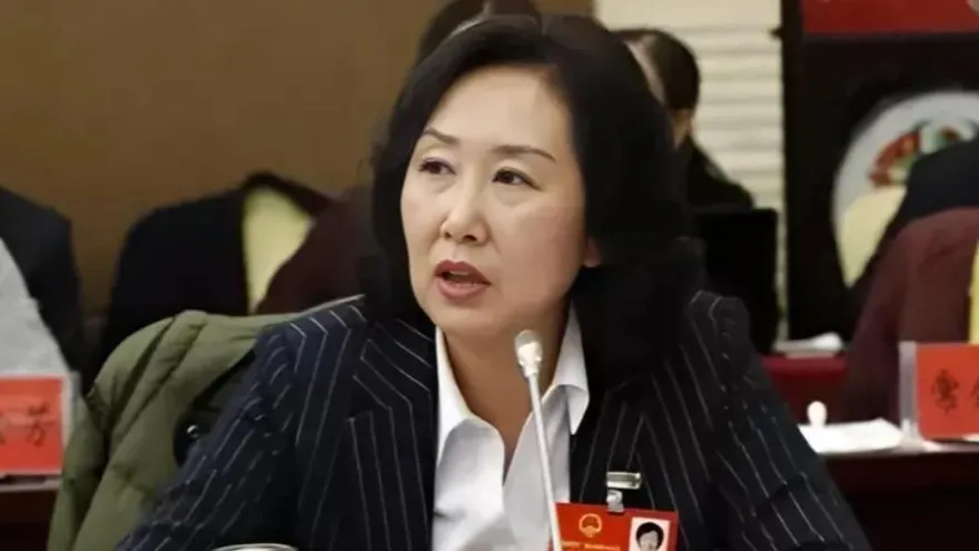 女副市長熱愛帥哥年花166萬開房！「極樂辦公室」超荒淫行徑令人咋舌