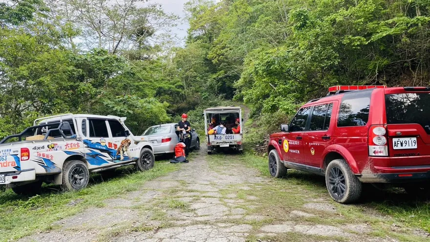飛龍瀑布溯溪團搜救因雨暫時撤退！黃金72小時僅剩明天　還有3人失聯