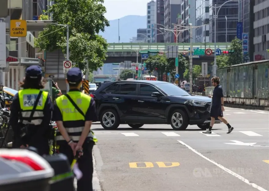 政院再推行人政策！駕駛不禮讓將記點參加講習　違規記點時限「延長為一年」