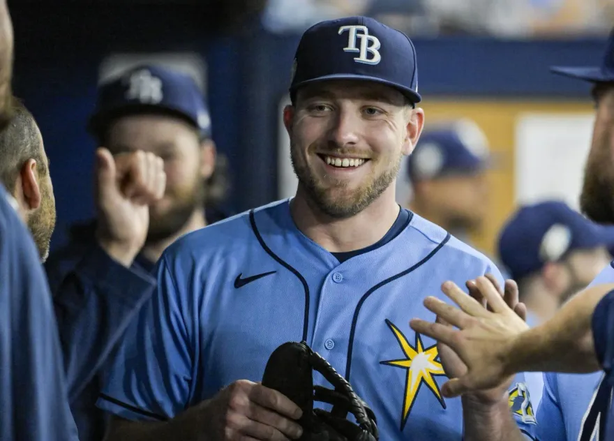 影/三振藍鳥小葛好開心　光芒野手收簽名球上面寫：你解決我了