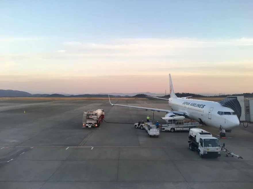 出國時差害你睡不著？生理時鐘起作用　3方法教你打破它