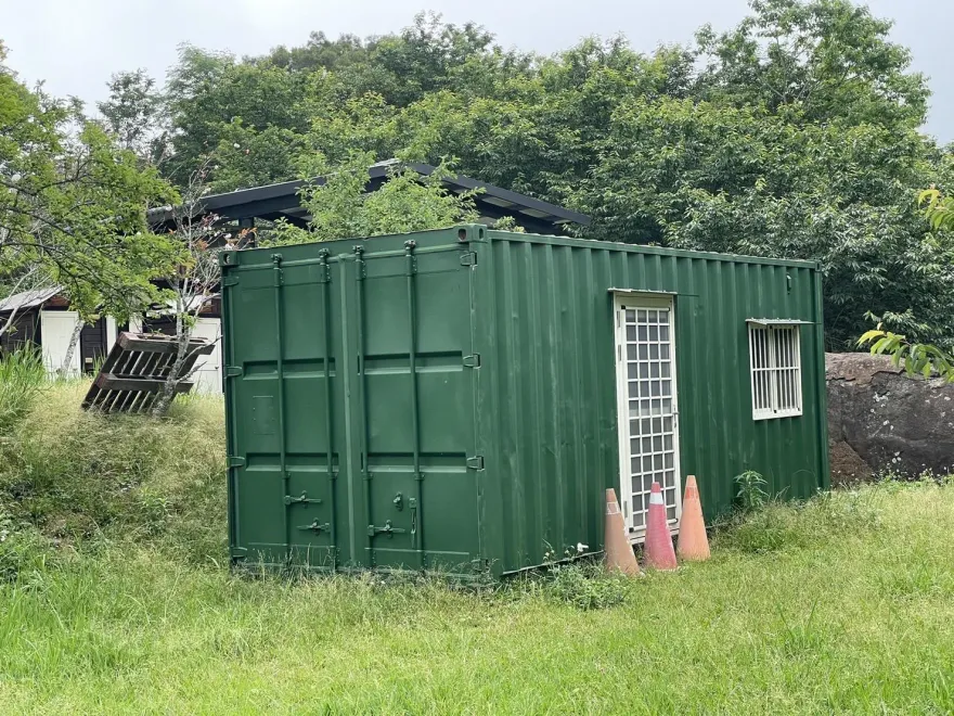 疑「黑吃黑」私吞60萬遭拘禁！車手被關貨櫃屋打2天　警破竹聯信堂詐騙集團