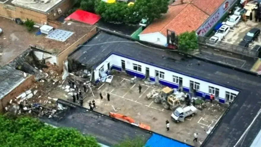 影/「附近房子都在震」原因曝！河北派出所爆炸4死2失聯　官方：取樣鑑定煙火