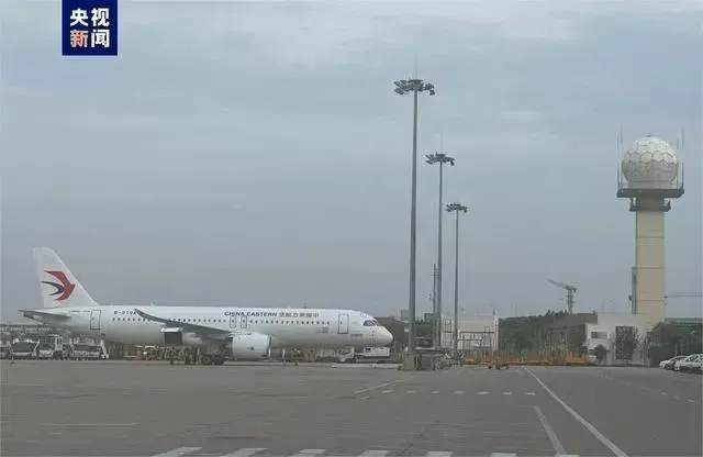 陸產大飛機C919商業首飛　票價飆2倍！飛機餐叫「五福臨門」