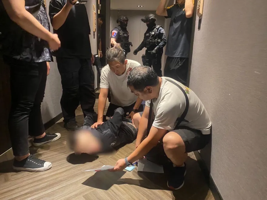 影/開槍教訓白目仔誤傷小弟！弘仁會大哥還找人頂罪　睡夢中遭逮捕
