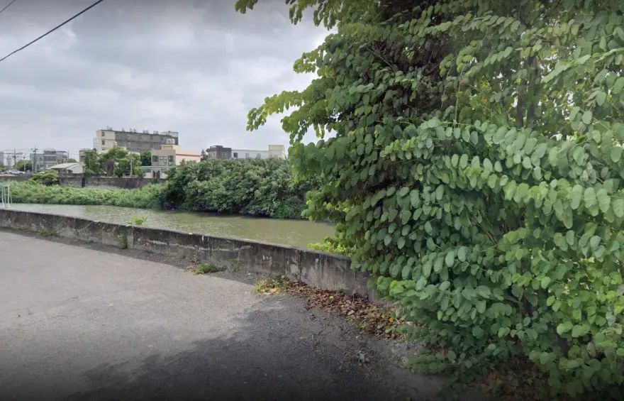 快訊/彰化男自撞護欄墜溝！2小時後救起「無呼吸心跳」搶救中