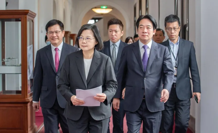 核電轉彎、公投沒收、廢死半套…她脫口：民進黨「4大神主牌」全丟了！