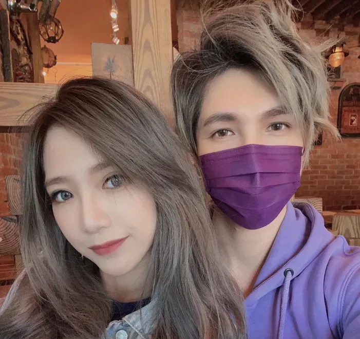 口罩男綠了？辣妻被拍帶新歡回娘家　突PO文：抱歉生病後才幹這種事