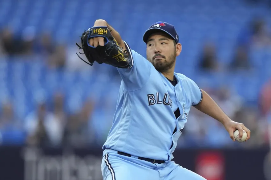 影/雙球抓抓樂！菊池雄星喜收美日通算百勝、生涯500K