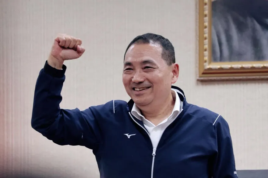 侯友宜民調下滑怎麼救？　徐巧芯建言：全力猛攻對手「讓民調上來」