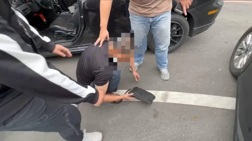 影/毒品交易很「在地」！台中警衝台南逮毒販　「你丟我撿」照樣人贓俱獲