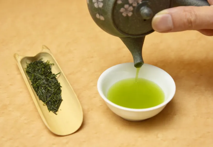 茶泡越久喝進越多農藥？毒物專家解答　重點是怕變質！