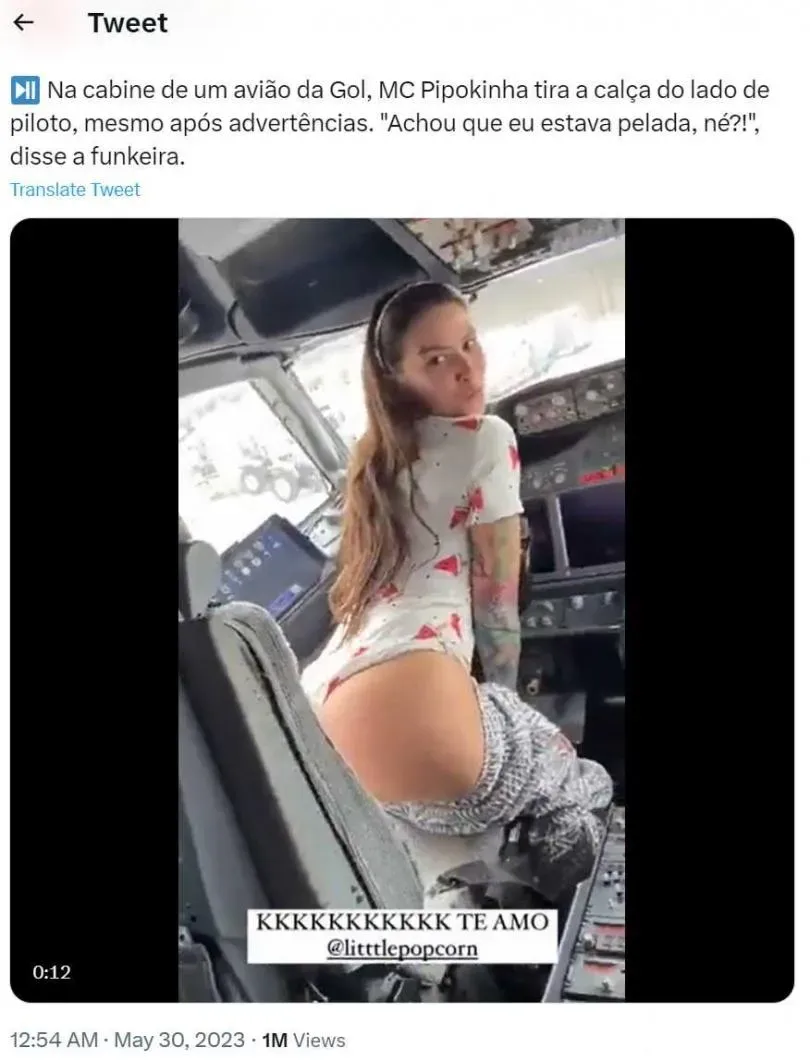 飛機駕駛艙「脫褲露翹臀」抓操縱桿　女歌手惹眾怒影像曝