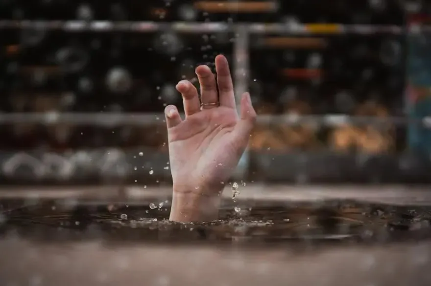 泳渡新店溪在2友人面前溺斃！家屬怒告「見死不救」　檢察官認定理由出爐