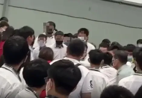 影/離別歌還在放！台南高職生「畢典台下打架」掀議　校方還原事發經過