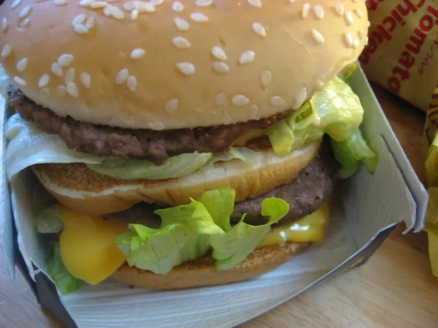 什麼？！麥當勞減肥計畫竟「成功」！57歲男100天甩肉27公斤  營養師這麼說！