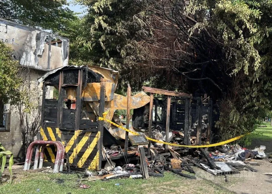 50年歷史一夕毀！台東仿百年騰雲號守車「燒到剩骨架」　起火原因仍待調查
