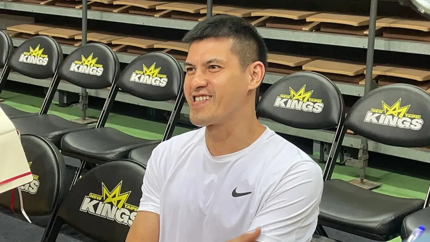 冠軍賽前「士官長」楊敬敏送大禮！一人一雙特製Air Force 1球鞋　盼激勵隊友奪首勝