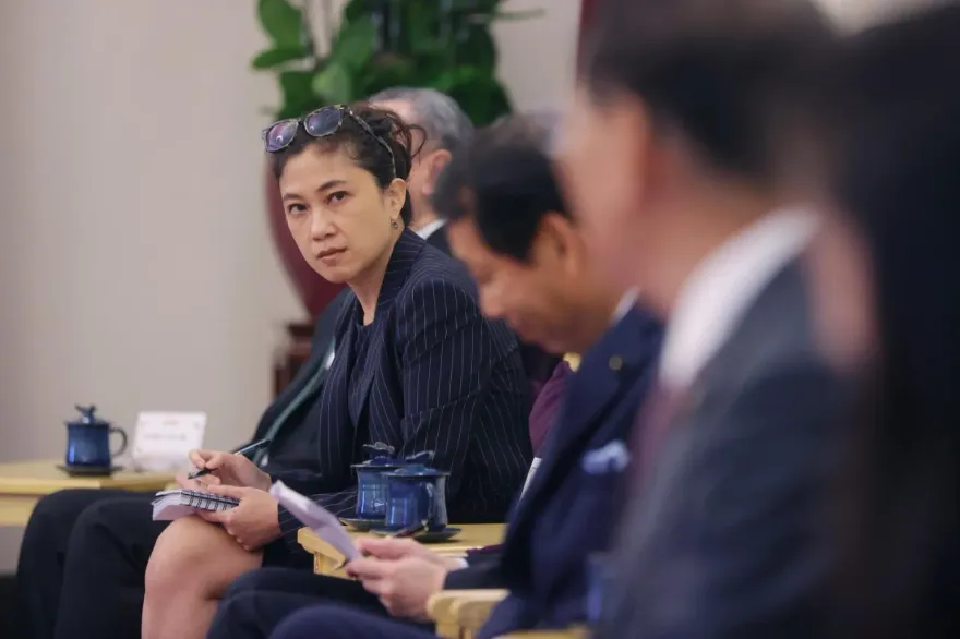 總統府發言人稱性騷擾不分政黨　網友：只有民進黨示範怎麼吃案