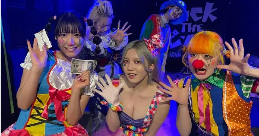 強灌男粉絲洗碗精！害他「口吐白沫」衝廁所嘔吐…女偶像竟狂笑：好可憐喔