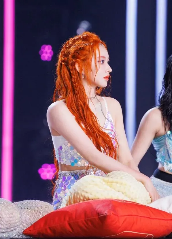 宇宙少女成員上節目跳舞骨折　舞台意外畫面流出粉絲心疼：敬業堅持到最後