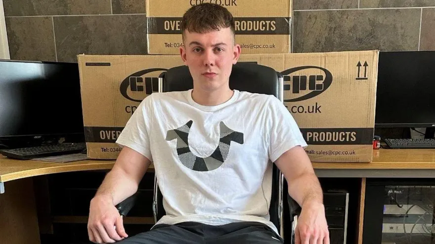 23歲鮮肉繳不起帳單　靠賣東西「1年爽賺688萬」秘訣曝光