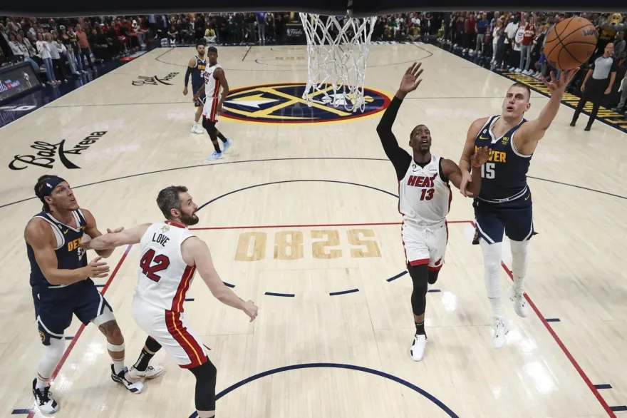 快訊/57比51！NBA總冠軍賽G2打完半場　金塊暫領先6分