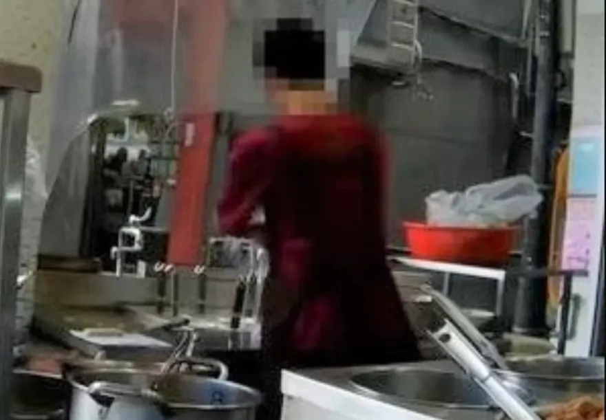 「抹布水煮麵」炸鍋！　網友炎上Google改名：慘遭一星灌爆