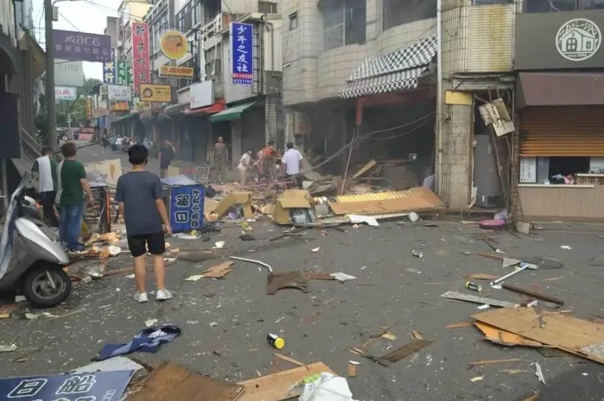 店老闆全身80%灼傷搶救1天不治！苗栗牛肉麵店氣爆慘劇老母親、女兒命危