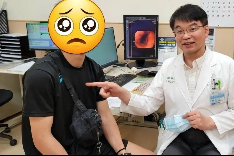 男子胸部痛到哭！照胃鏡患「這病」醫籲吞藥注意5點