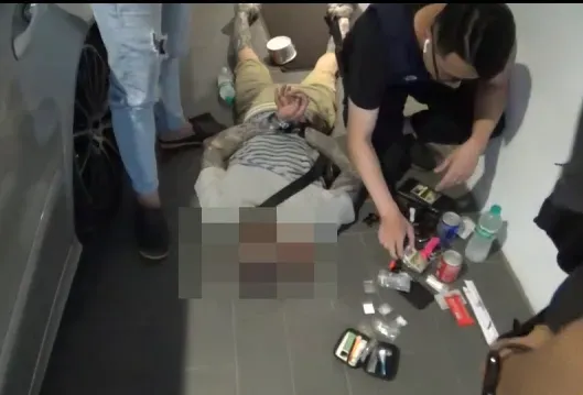 影/竹聯幫戰堂分子結夥搶劫車行！店老闆遭搶金項鍊「滿頭是血」　警破案逮4嫌