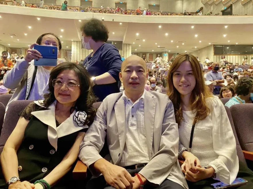 韓國瑜緬懷許崑源離世三週年　盛讚女兒承襲「奧援精神」