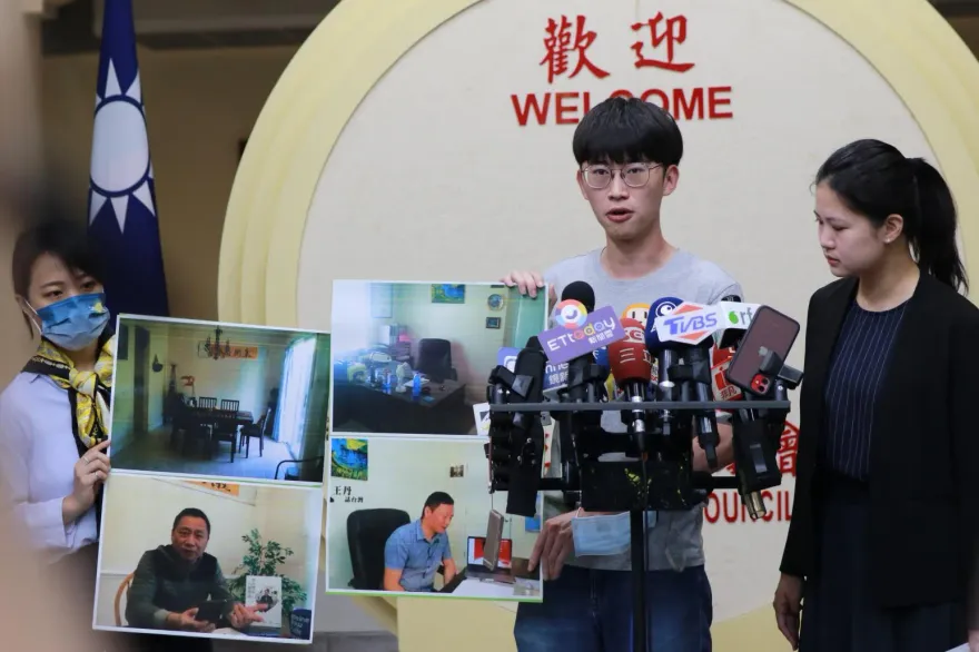 王丹遭控「妨害性自主」提前返台　面對司法竟喊：天佑台灣「將撤回清大續聘申請」