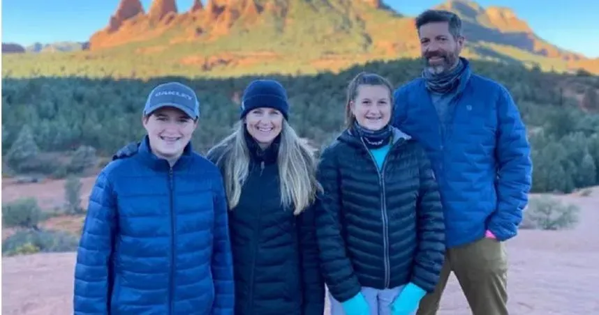 少女滑倒摔出瀑布步道！48歲女伸手救援竟墜落身亡