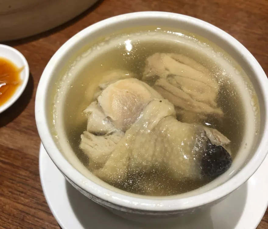 雞怎麼吃最營養？營養師：雞精「 這三種人」不能喝！