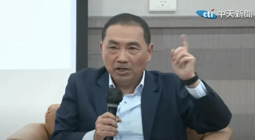 影/學生接連問棄保退選！侯友宜霸氣回應：為國家犧牲奉獻永不放棄