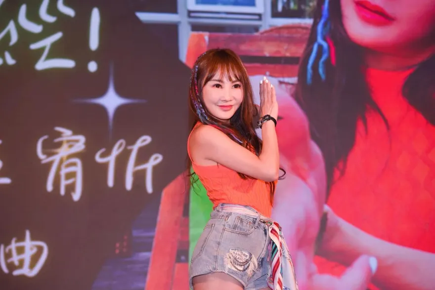 10億女星斬12年婚姻！恢單喊：體驗一個人的旅行