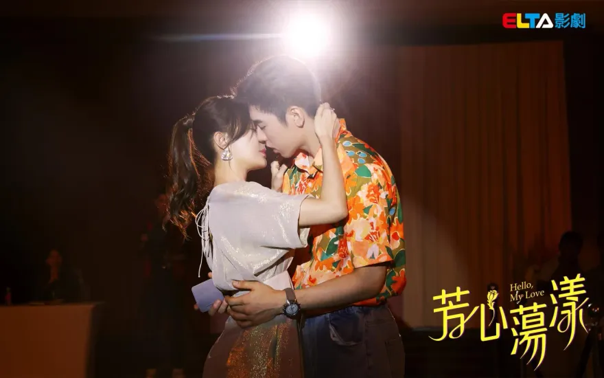 43歲秦嵐戀上小鮮肉！一夜情、先上車後補票…小狼狗積極撩姐追到手