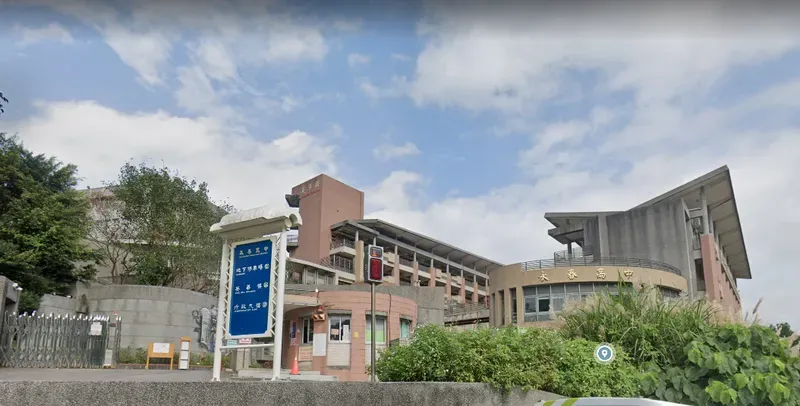 家長氣炸！北部高中「上百人染疫」　校方堅持不停課？