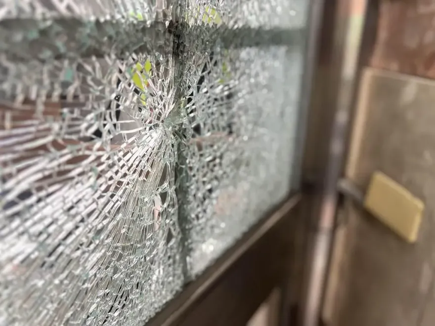 影/板橋社區遭槍擊住戶急報警　嫌犯到案稱「半夜無聊」才試槍