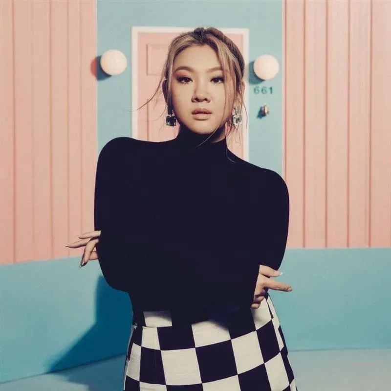 星二代鄭欣宜死訊瘋傳！「失聯2個月」生日沒發文　經紀人回應：她生病了